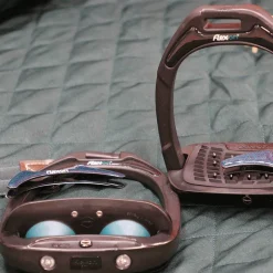 Online - Étriers GC Incliné Ultra Grip Noir / Noir / Vert Anglais Étriers Classiques