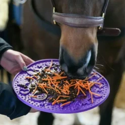 Outlet - Tapis de léchage Graze maze violet Friandises Pour Chevaux